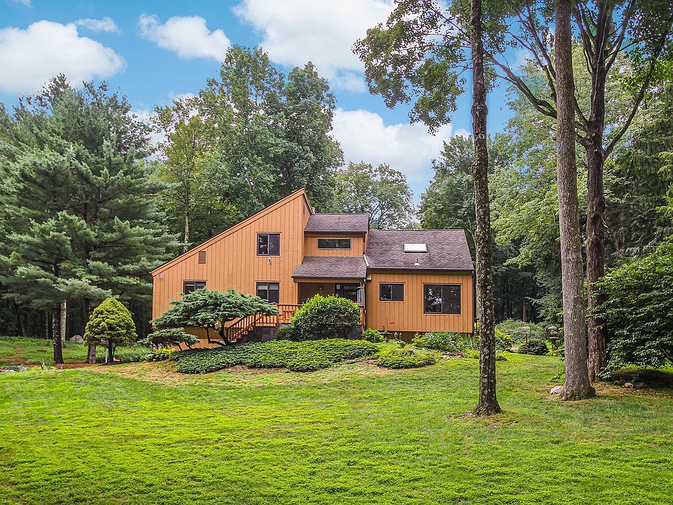 1st image of 9 Greenridge Dr