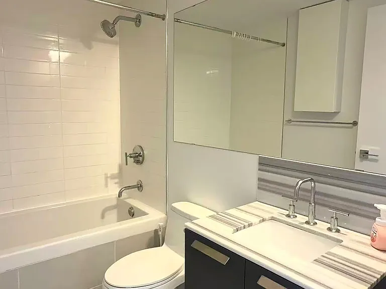 42 Charles St E #1908 — Photo 30