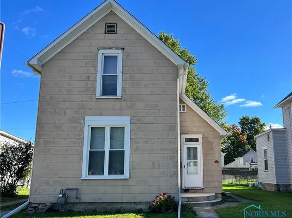 34 Scott St, Tiffin, OH 44883