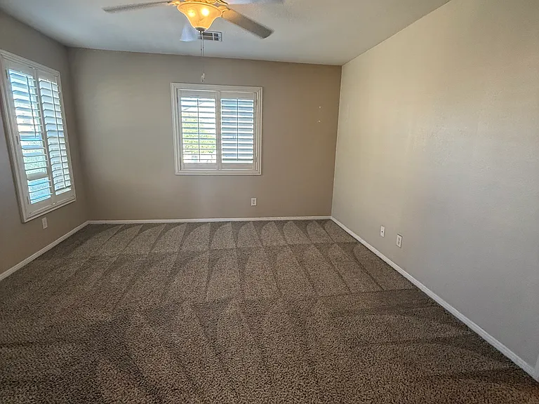 547 Twilight Blue Ave — Photo 7