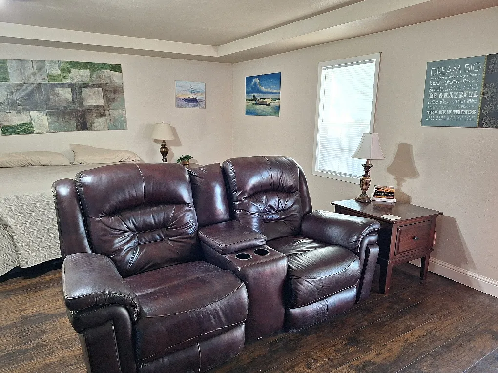 Studio, $1,695 — Photo 4
