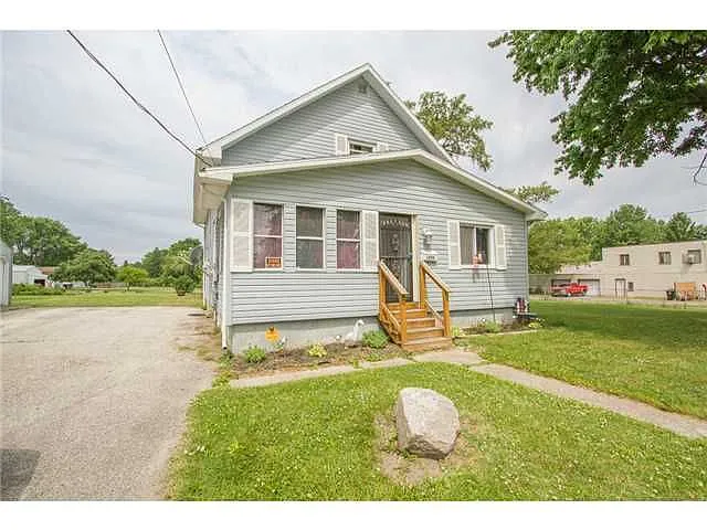 1534 Blandin Ave photo 1