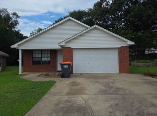 105 E 6th St, Russellville, AR 72801