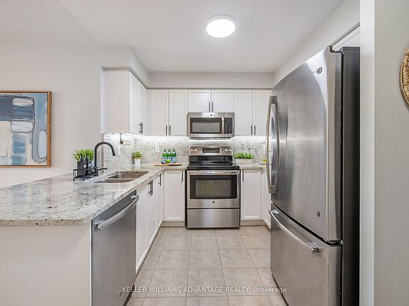 5th image of 1733 Queen St E #424