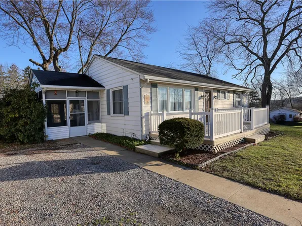 107 Gertrude St, Beaver Falls, PA 15010