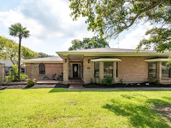 13310 Bay Place Dr, Beach City, TX 77523