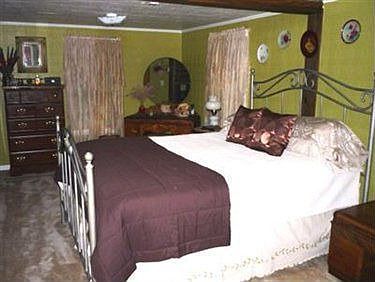 5th image of 3925 Harper Ave