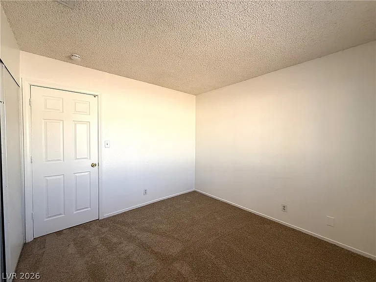 2220 La Sombra St — Photo 13