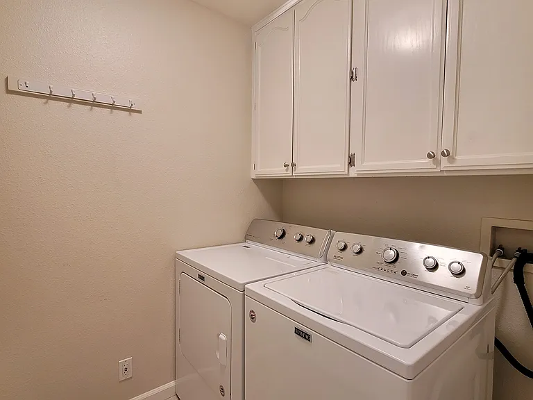 3008 Coach Lite Dr — Photo 25