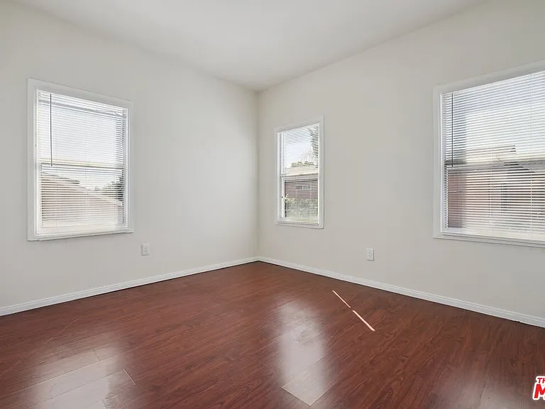 1464 3/4 W 35th Pl — Photo 19