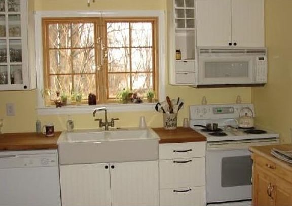 2nd image of 208 Fletcher Dr N