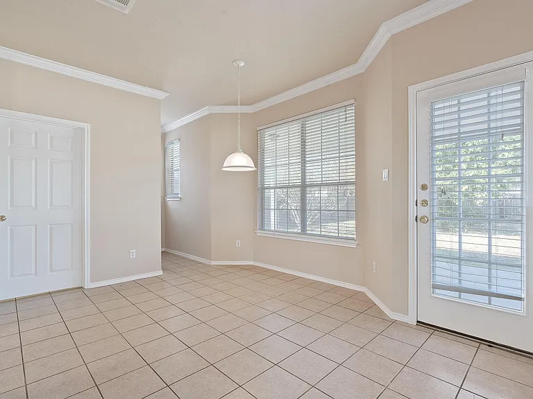 10808 Chippenhook Ct — Photo 11
