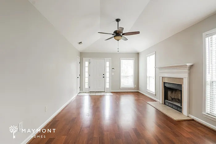 349 Camden Cove Cir — Photo 4