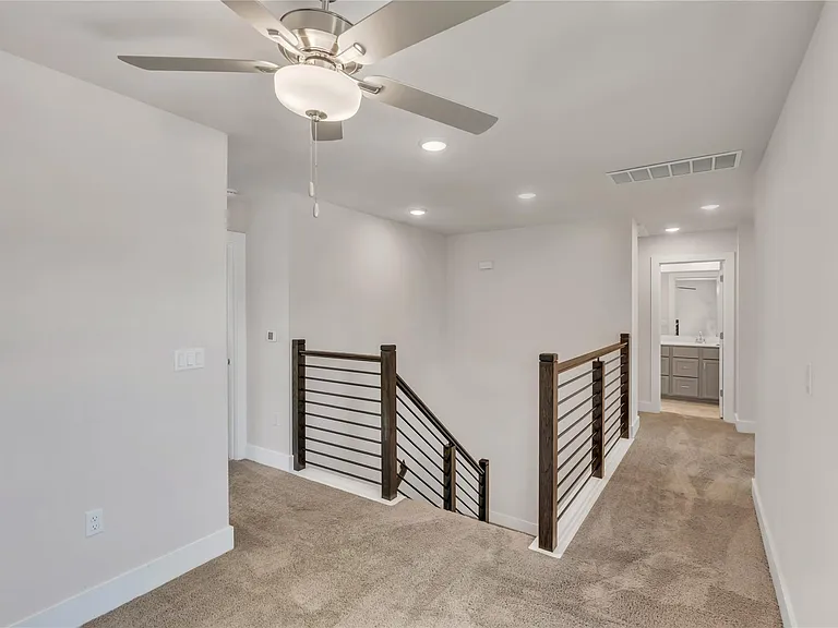 15607 Ellinger Dr — Photo 14