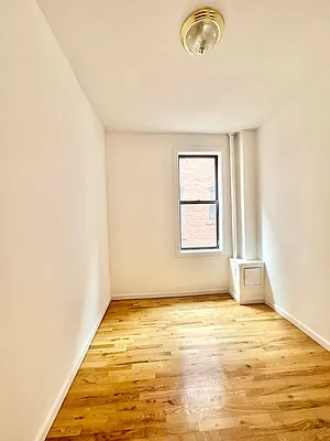 Rented by Camelot Realty Group | media 6