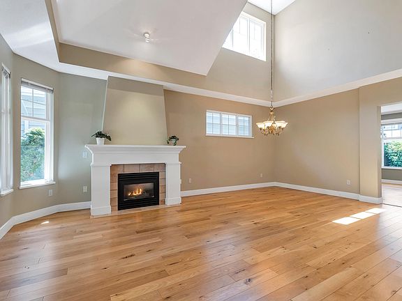 5th image of 5900 Ferry Rd #112
