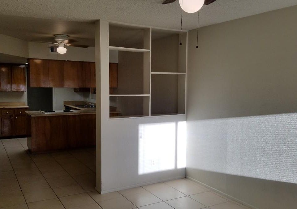 Living Room Looking Towards the Kitchen!