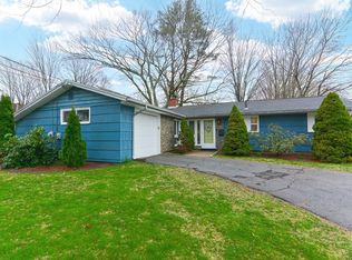 4 Rosslare Rd, Framingham, MA 01701