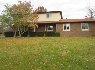 6170 Olde Orchard Dr, Columbus, OH 43213