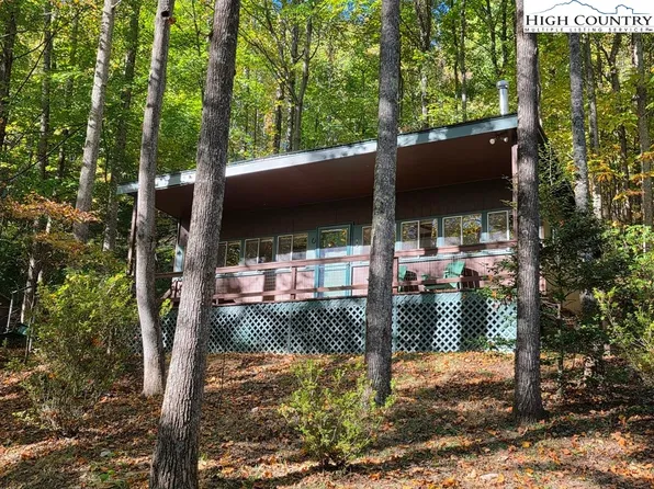 4091 Big Ivy Road, Purlear, NC 28665