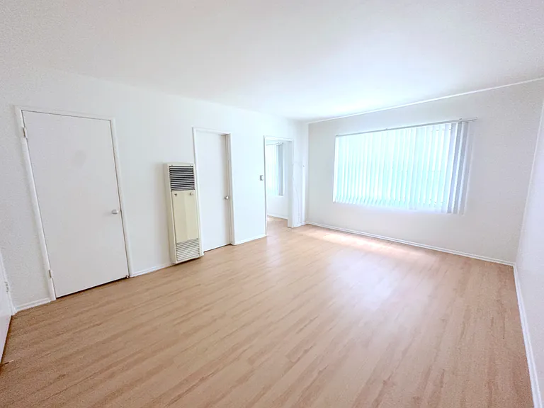 1235 Federal Ave — Photo 3