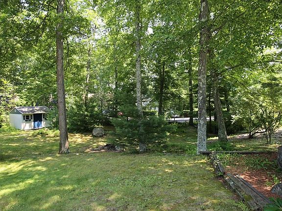 3rd image of 2 Williamsburg Dr
