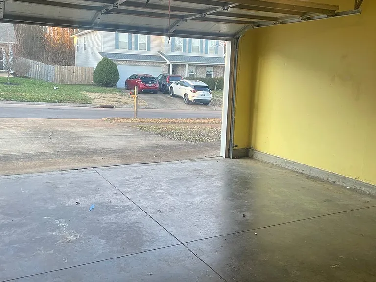 2722 Sutherland Dr — Photo 12