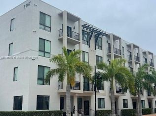 8167 NW 41st St #E-301, Miami, FL 33166
