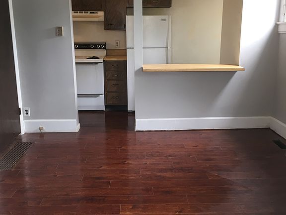 2nd image of 155 9th Ave