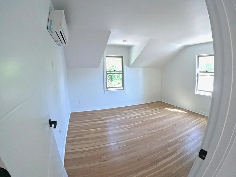 2006 Glennwood Ave NE — Photo 8