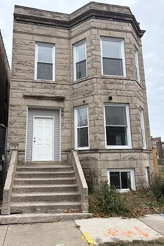 6433 S Vernon Ave Photo 1