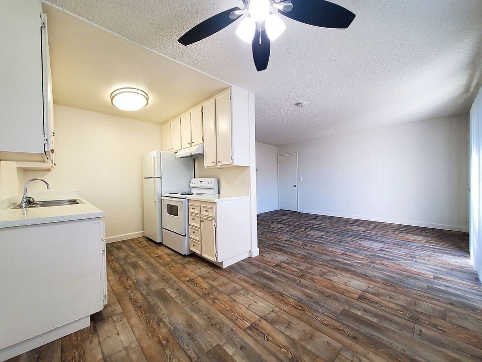 1st image of 1043 N Mollison Ave #F