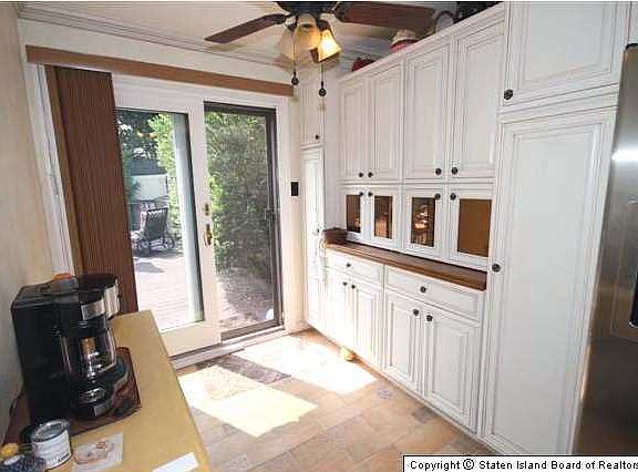 5th image of 82 N North Dr