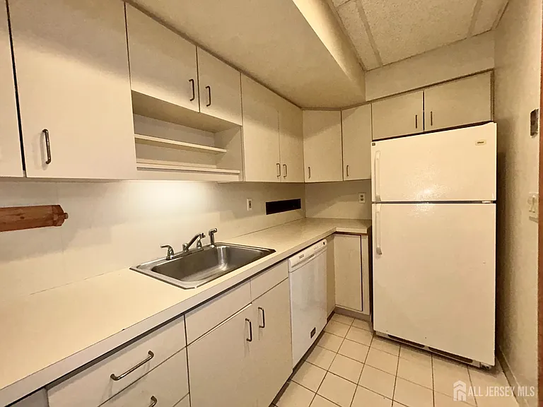 54 Loring Ave #1 — Photo 6