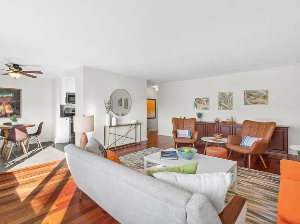 185 Hall St APT 812, Brooklyn, NY 11205