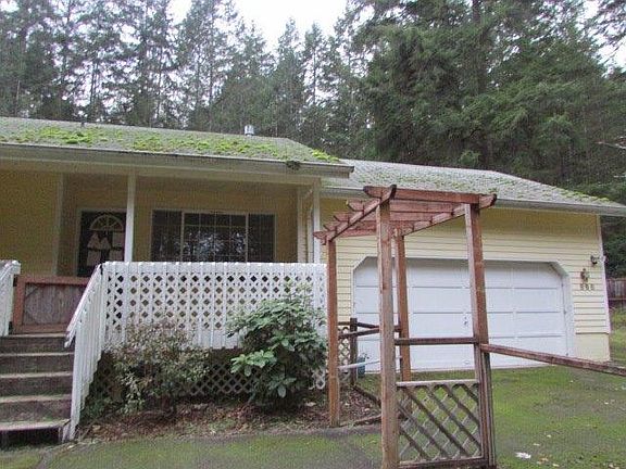 2nd image of 868 SE Wolf Ln