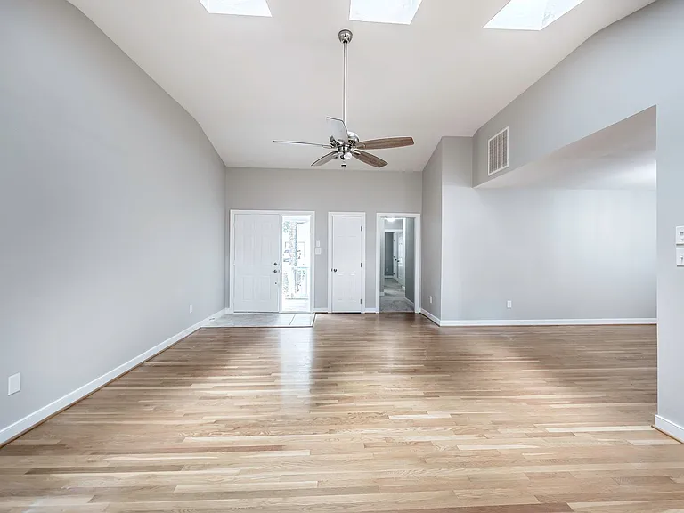 12933 Church Ct — Photo 10
