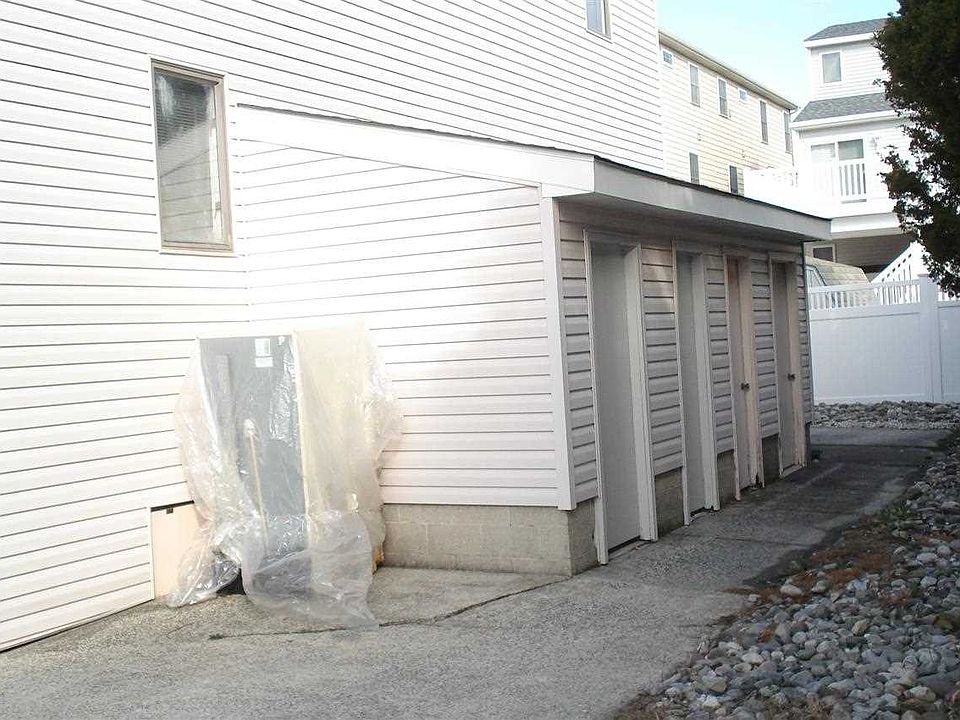 1st image of 5409 Central Ave N #B