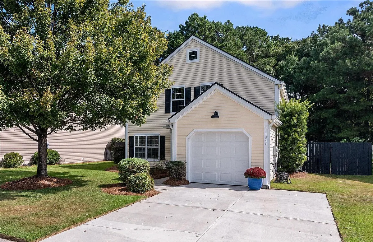 Building Photo - 1344 Palm Cove Dr