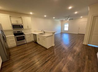 2206 Nassau Ln, Searcy, AR 72143
