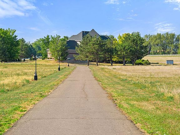 2nd image of 10040 Niwot Rd