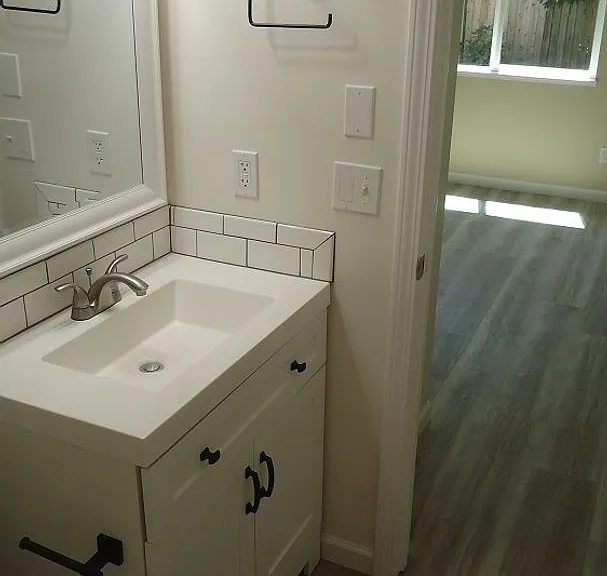 Glenview West Apartments — Photo 62