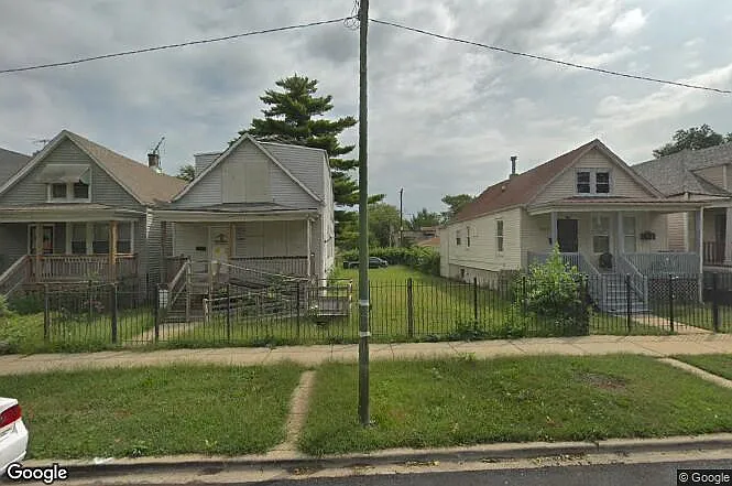 7409 S May St photo 1