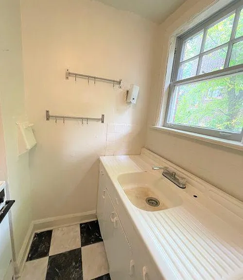 1405 Severn St #B1 — Photo 29