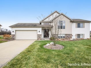12799 Goldenrod Ct, Wayland, MI