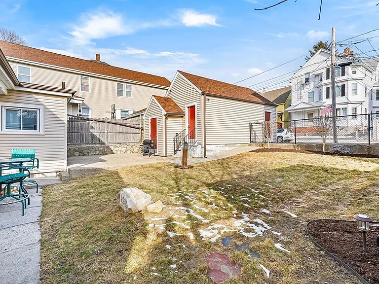 712 Eastern Ave #3 — Photo 10