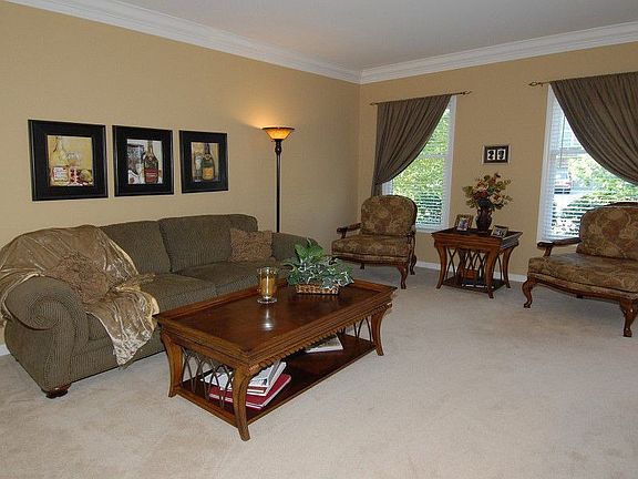 3rd image of 10678 Woodmont Ln