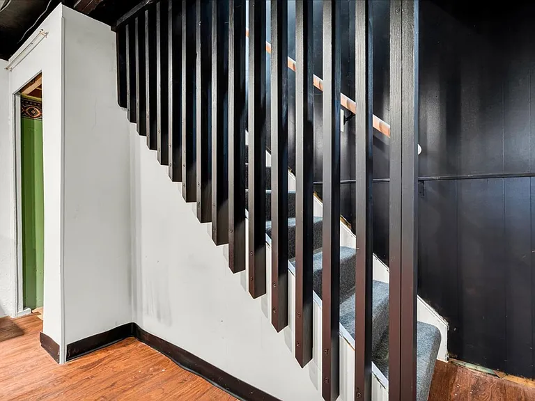 1554 Cynthia Ave — Photo 18