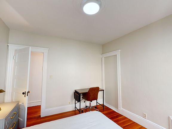 5th image of 34 Roseclair St APT 3