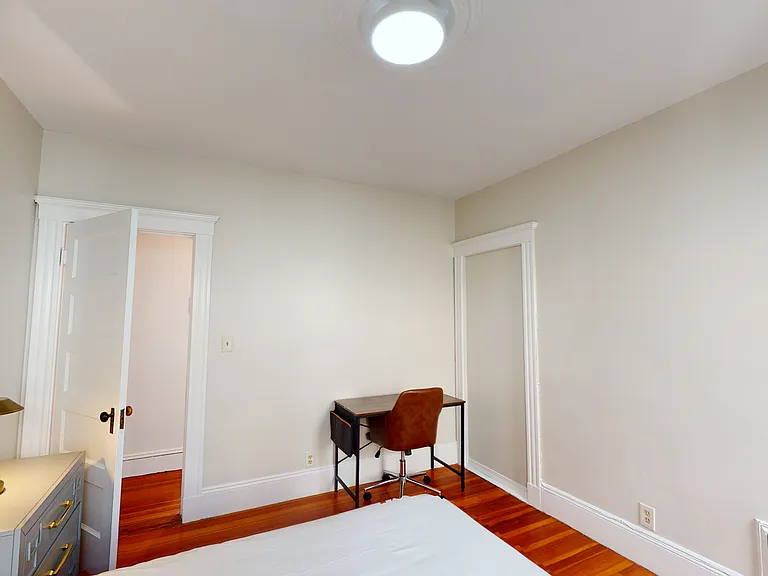 30 Roseclair St #1R — Photo 17